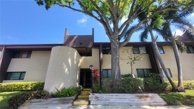 875 VILLAGE Drive, St Petersburg, FL, 33716 — photo 2