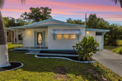 6123 RIDGEWOOD Drive, Zephyrhills, FL, 33542 — photo 2