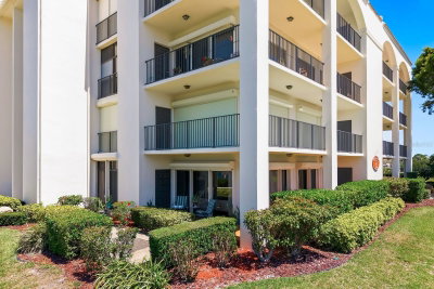 302 MARINER Drive, Tarpon Springs, FL, 34689 — photo 2