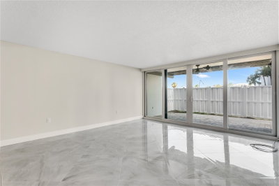 450 TREASURE ISLAND Causeway, Treasure Island, FL, 33706 — photo 2