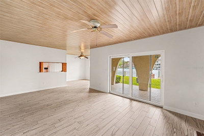546 PLAZA SEVILLE Court, Treasure Island, FL, 33706 — photo 2