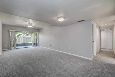 860 VILLAGE Drive, St Petersburg, FL, 33716 — photo 2