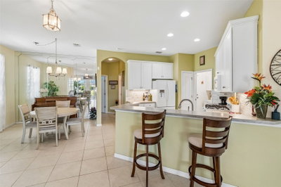 2011 SIFIELD GREENS WAY, Sun City Center, FL, 33573 — photo 2