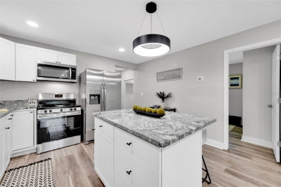 429 OAKWOOD Street, Tarpon Springs, FL, 34689 — photo 2