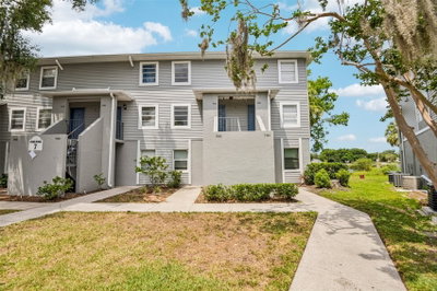 7192 BANK Drive, Tampa, FL, 33617 — photo 2