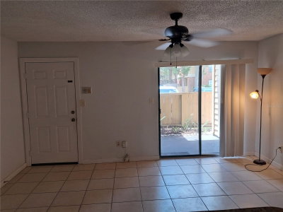 Tampa, FL, 33614 — photo 2