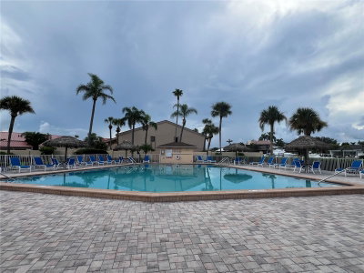 4900 BRITTANY Drive, St Petersburg, FL, 33715 — photo 2