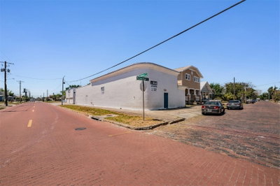 2902 CHESTNUT Street, Tampa, FL, 33607 — photo 2