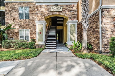 10103 COURTNEY OAKS Circle, Tampa, FL, 33619 — photo 2