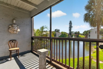 8602 CHAMPLAIN Court, Tampa, FL, 33614 — photo 2