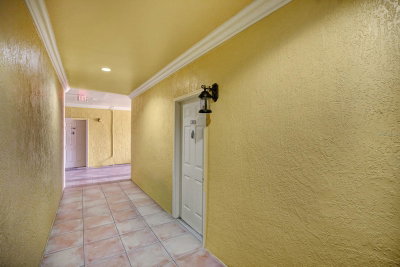 4311 BAYSIDE VILLAGE Drive, Tampa, FL, 33615 — photo 2