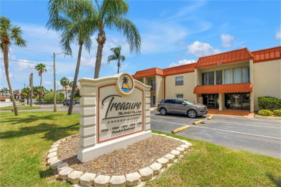 10375 PARADISE Boulevard, Treasure Island, FL, 33706 — photo 2