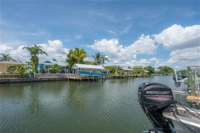 8757 BAY POINTE Drive, Tampa, FL, 33615 — photo 2