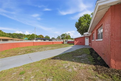 7102 DELLWOOD Drive, Tampa, FL, 33619 — photo 2