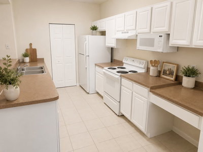 5001 SUNRIDGE PALMS Drive, Tampa, FL, 33617 — photo 2