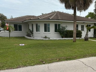 56 LAUREL Street, Clearwater Beach, FL, 33767 — photo 2