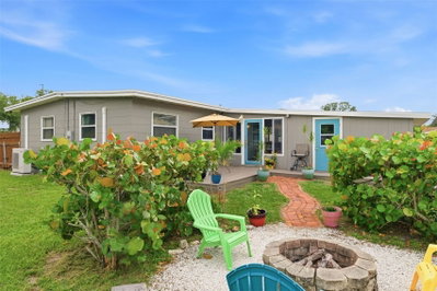 100 AVERY Avenue, Crystal Beach, FL, 34681 — photo 2