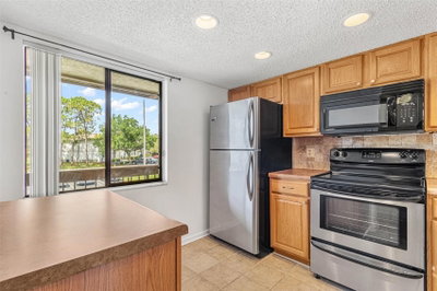 108 WOODLANDS Court, Oldsmar, FL, 34677 — photo 2