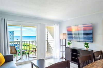 2506 ROCKY POINT Drive, Tampa, FL, 33607 — photo 2