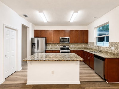 9126 FREEDOM HILL DR, Seffner, FL, 33584 — photo 2