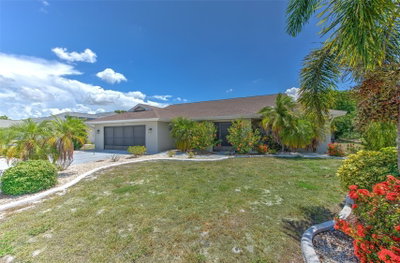 1812 NEW BEDFORD Drive, Sun City Center, FL, 33573 — photo 2