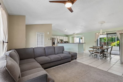 6805 LONGPOINTE Way, Tampa, FL, 33615 — photo 2
