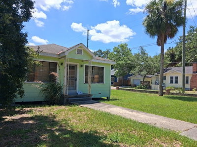 217 BANANA Street, Tarpon Springs, FL, 34689 — photo 2
