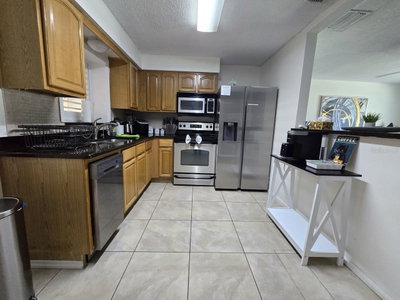 1430 PARKVIEW Lane, Largo, FL, 33770 — photo 2