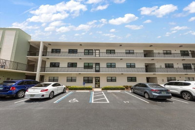 5980 TERRACE PARK Drive, St Petersburg, FL, 33709 — photo 2