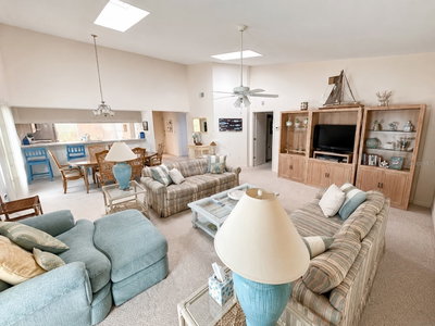 4068 WILSHIRE Circle, Sarasota, FL, 34238 — photo 2