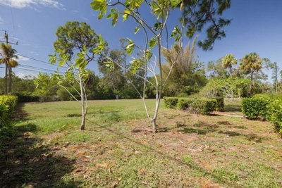 2749 EDWARDS Avenue, St Petersburg, FL, 33705 — photo 2