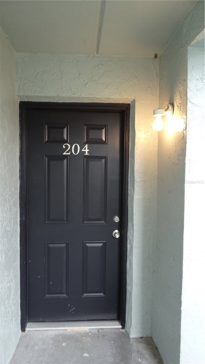 14417 AMERICANA Circle, Tampa, FL, 33613 — photo 2