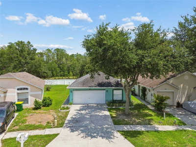 5936 LAKE FRONT Drive, Wesley Chapel, FL, 33545 — photo 2