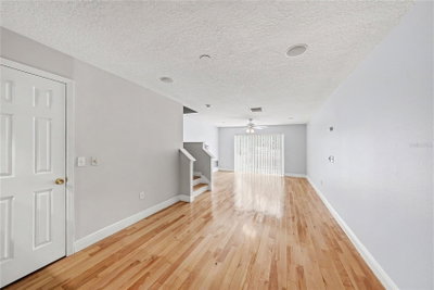 8106 SILENT CREEK Drive, Tampa, FL, 33615 — photo 2