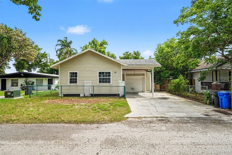 911 123rd Avenue, Tampa 33612