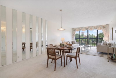 255 DOLPHIN Point, Clearwater Beach, FL, 33767 — photo 2