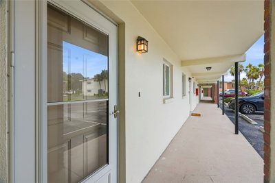 4570 OVERLOOK Drive, St Petersburg, FL, 33703 — photo 2