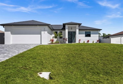 409 25TH Place, Cape Coral, FL, 33993 — photo 2