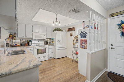 38225 BOXWOOD Drive, Zephyrhills, FL, 33542 — photo 2