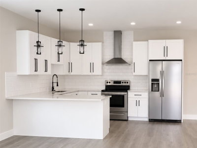 2045 27TH Avenue, St Petersburg, FL, 33713 — photo 2