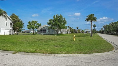 4065 SHEEPHEAD Drive, Hernando Beach, FL, 34607 — photo 2