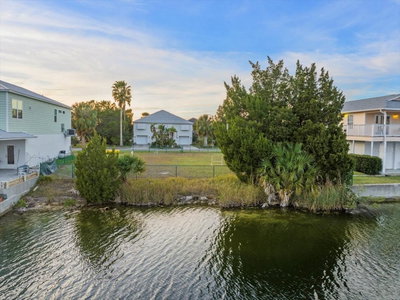 3332 OLEANDER Drive, Hernando Beach, FL, 34607 — photo 2