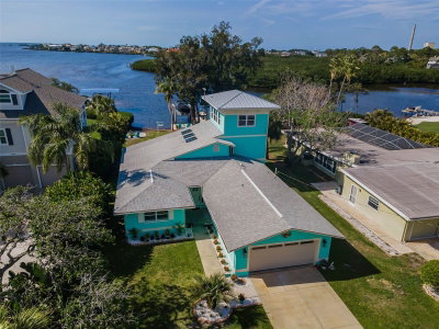 1626 SEA BREEZE Drive, Tarpon Springs, FL, 34689 — photo 2