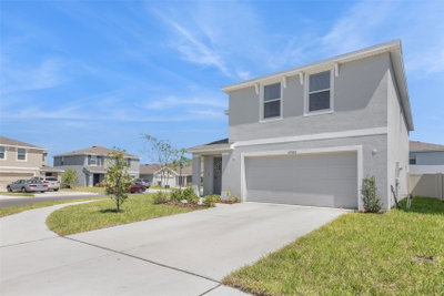 37092 KINGS CROWN Drive, Zephyrhills, FL, 33541 — photo 2
