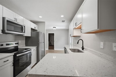 7407 DUNDEE Way, Weeki Wachee, FL, 34613 — photo 2