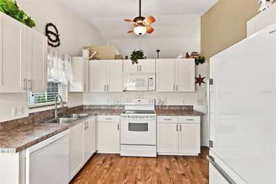 7637 BALHARBOUR Drive, New Port Richey, FL, 34653 — photo 2