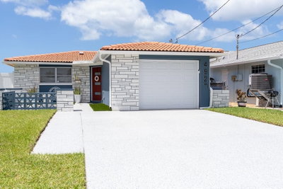 4927 BLUE HERON Drive, New Port Richey, FL, 34652 — photo 2