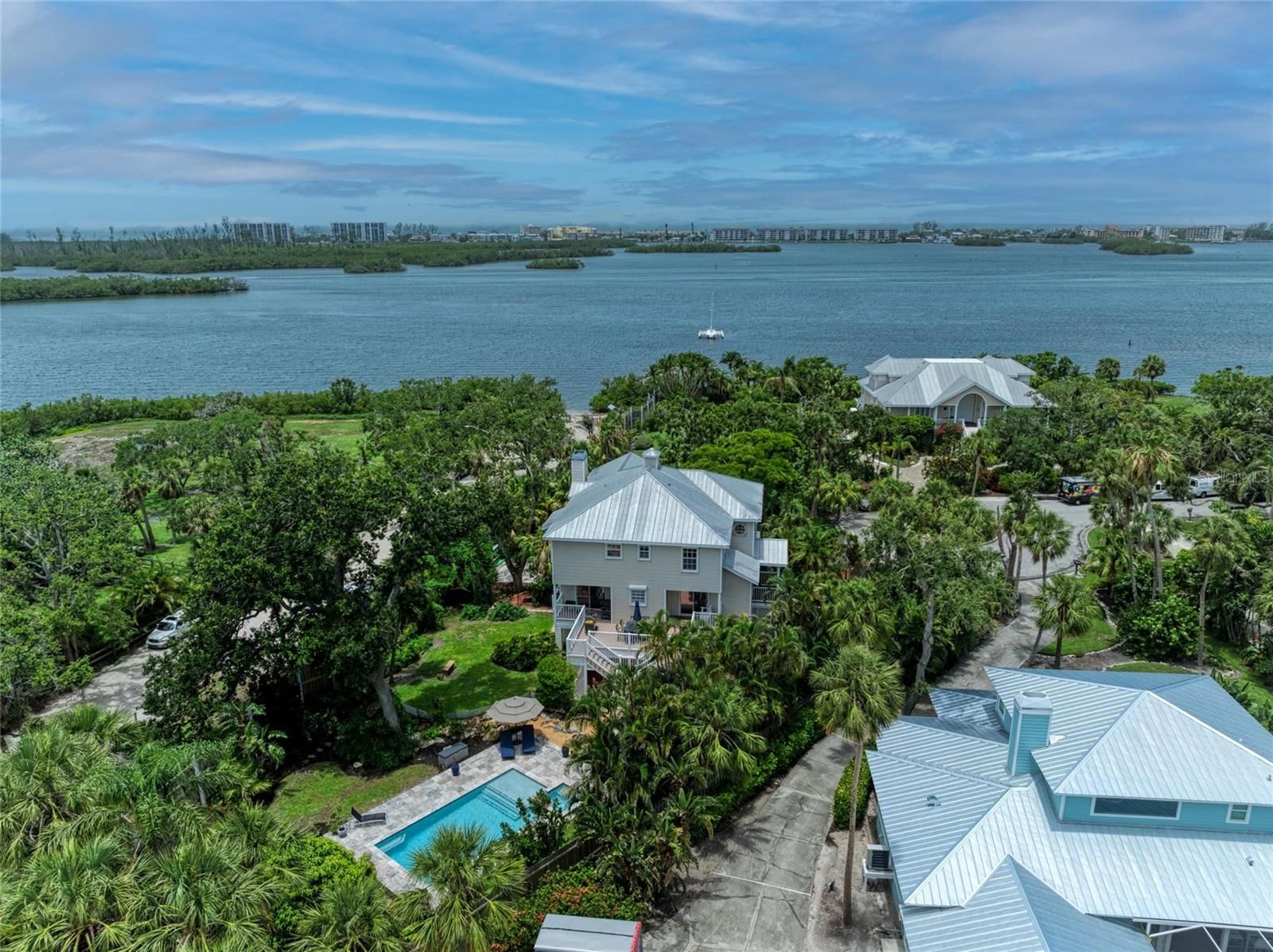 8963 Fishermens Bay Dr