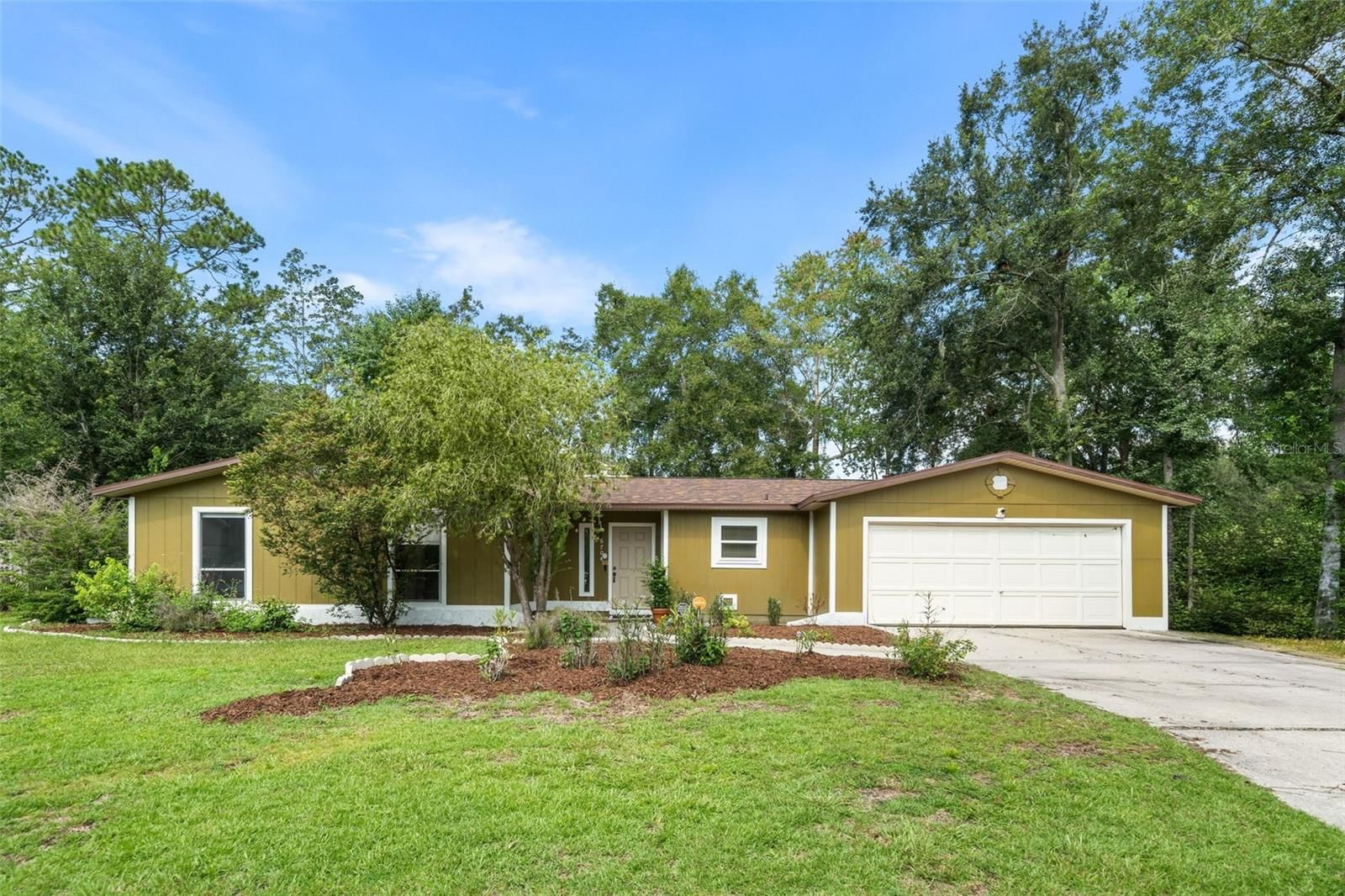 6704 NW 33rd Ter