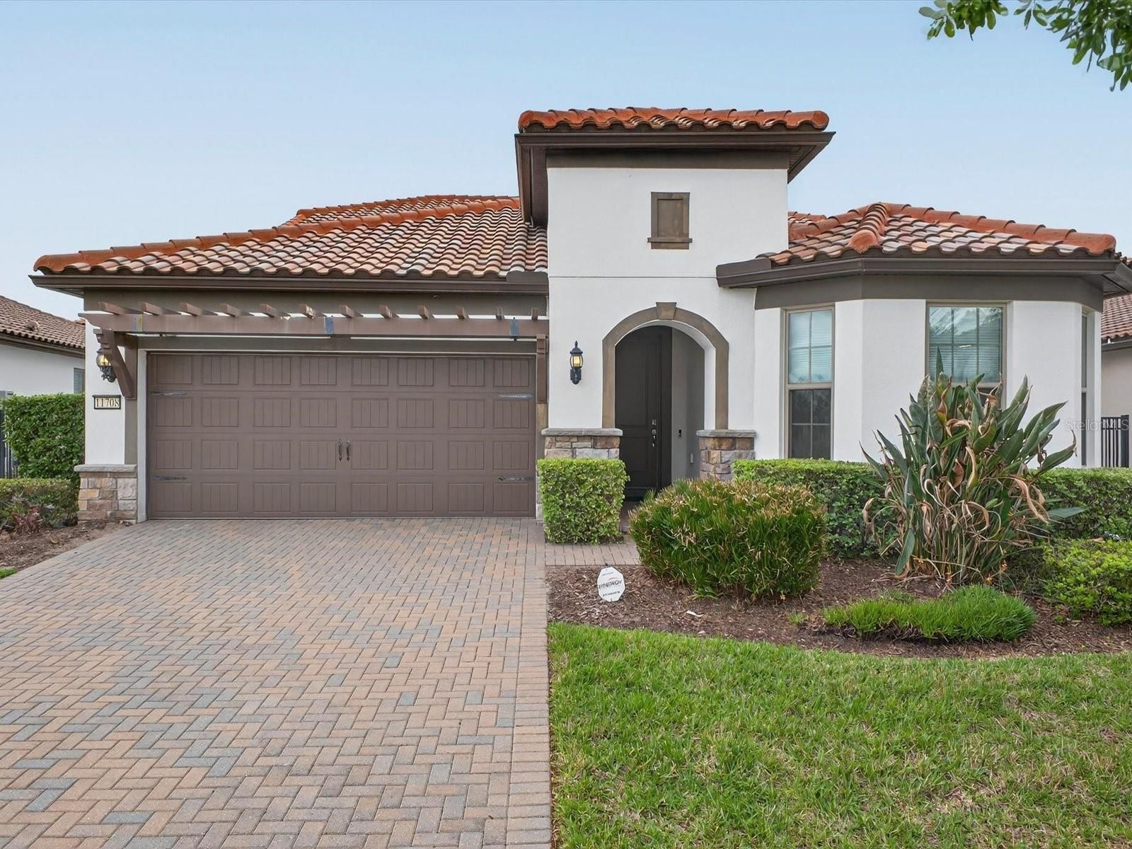 11708 Meadow Grove Cir